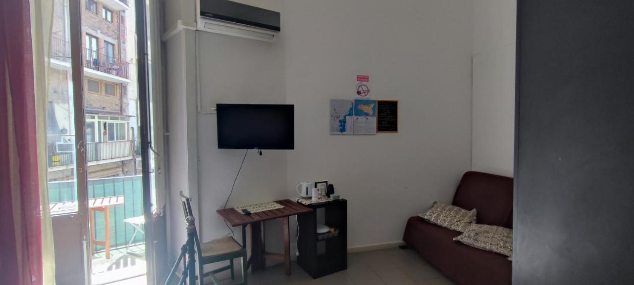 Apartament Downtown Vicino Al Duomo Katania Zewnętrze zdjęcie